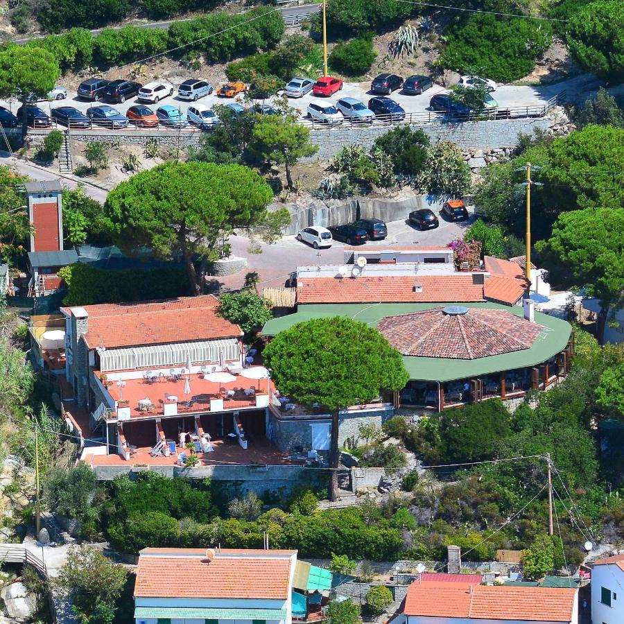 Hotel Baia Imperiale Spiaggia di Cavoli エクステリア 写真