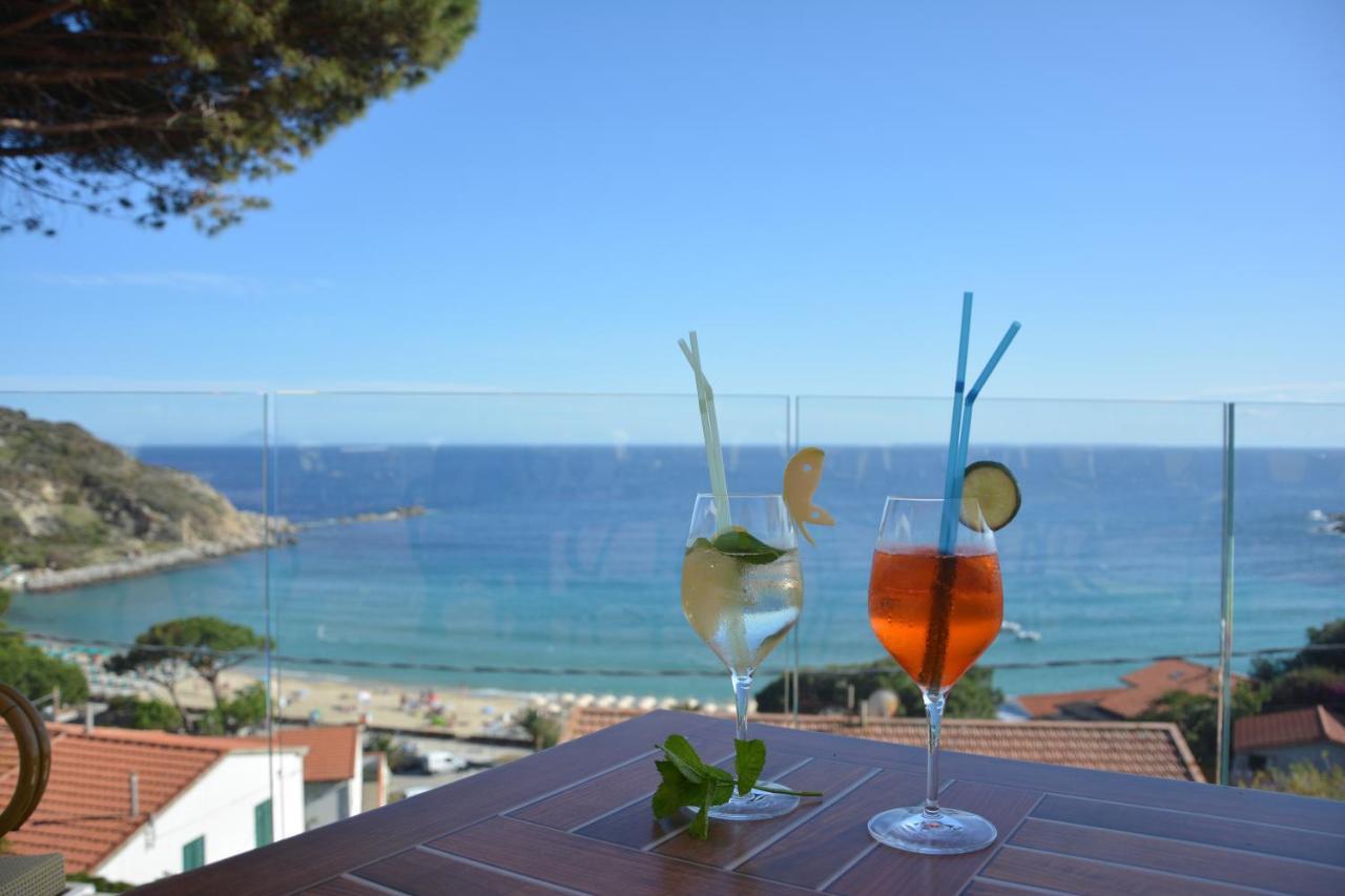 Hotel Baia Imperiale Spiaggia di Cavoli エクステリア 写真